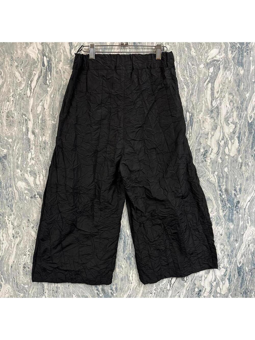 Minimalist Boho Lagenlook Black Crinkle Textured Wide Leg Parachute Pants (M) - Picture 3 of 6